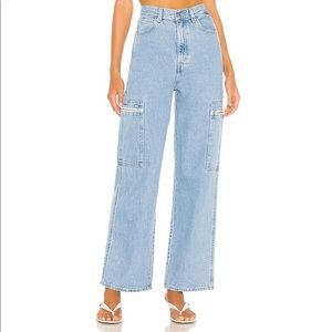 LEVIS UTILITY HIGH LOOSE JEANS